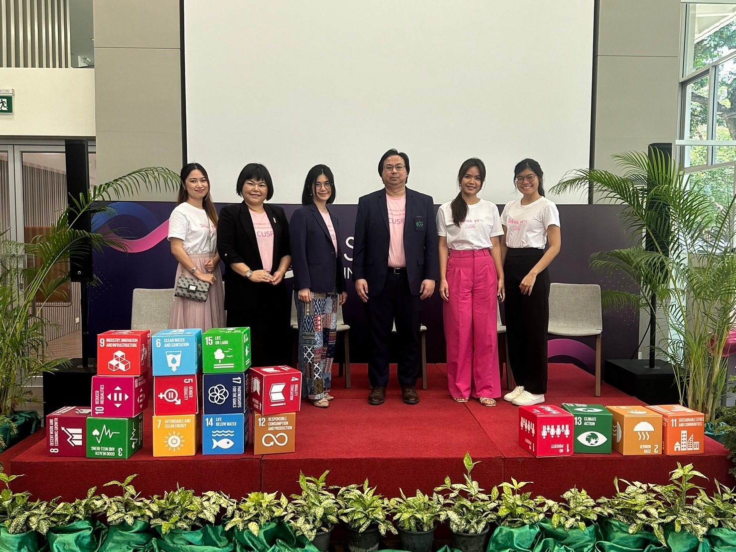 Participating in the 2024 Academic Seminar, Social Research Institute Chulalongkorn University, topic: "Making Social Research Matter: How Co-production of Knowledge can Create Social Transformation in the Age of Radical Disruption"